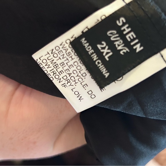 $12! Brand New: High Waist Grommet Lace Up Front Ruffle Trim Shorts - Picture 7 of 10